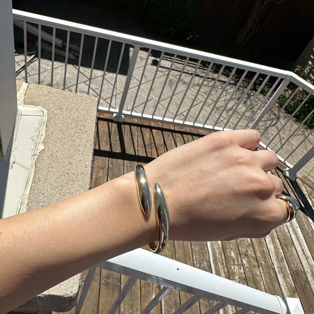 Gold Twist Bangle - Picture 2 of 5